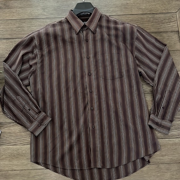 Van Heusen Studio wrinkle free stain shield men’s long sleeve button down shirt - Picture 9 of 16
